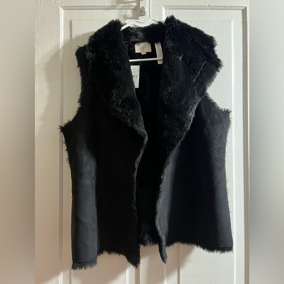 LOFT Jackets & Blazers - Loft Black Faux Fur Vest
